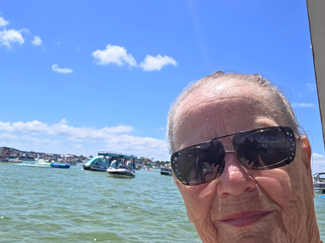 Double Fun Pontoon Rentals-德斯廷必去景点