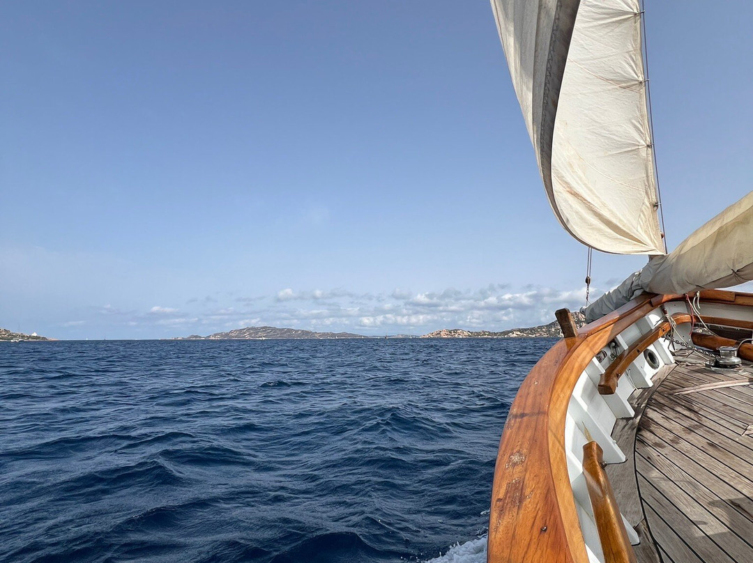 Leonidas - Gite in barca La Maddalena-拉马达莱娜必去景点