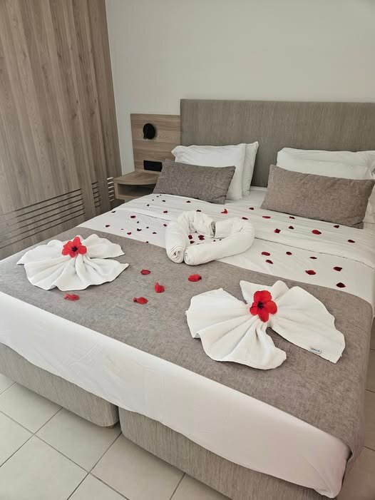 Kiotari Miraluna Resort-官方