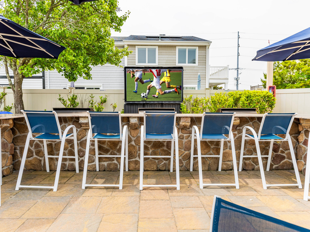 The Beachcomber Resort主图