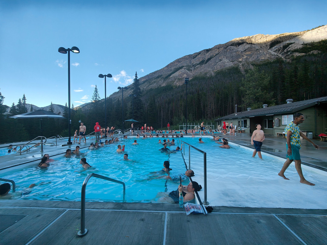 梅耶特温泉-兴顿必去景点