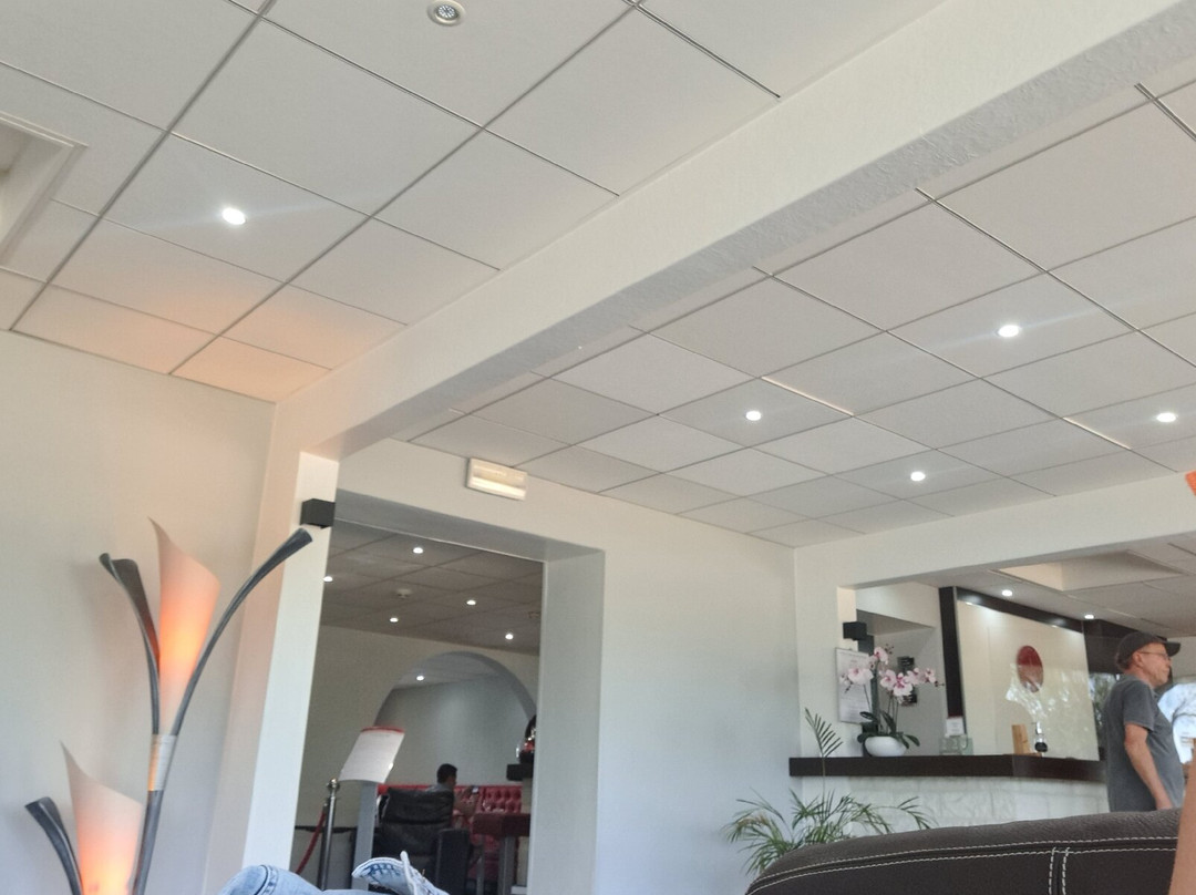 罗切布兰切酒店主图