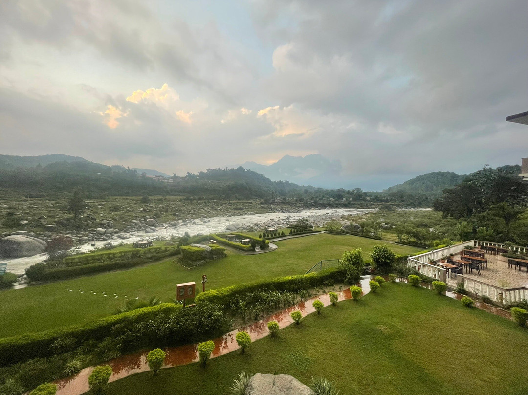 Neugal Riverfront Resort主图