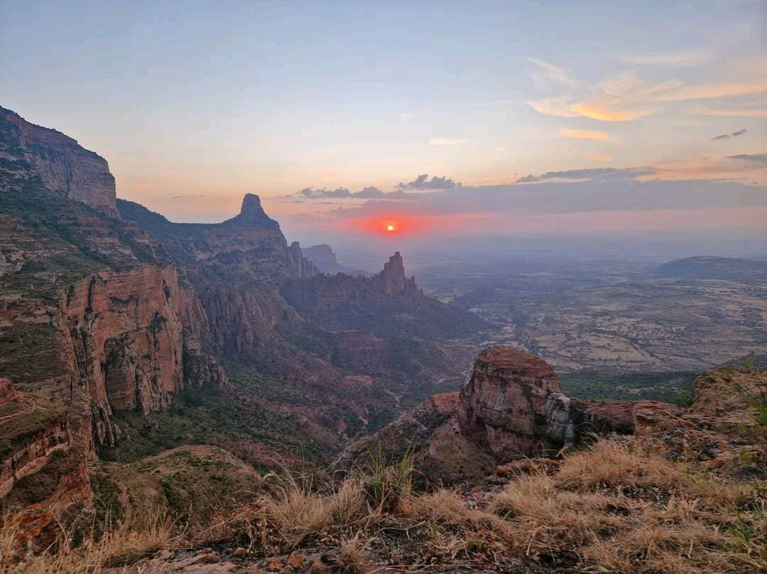 Glamour Omo Valley Tours-亚的斯亚贝巴必去景点