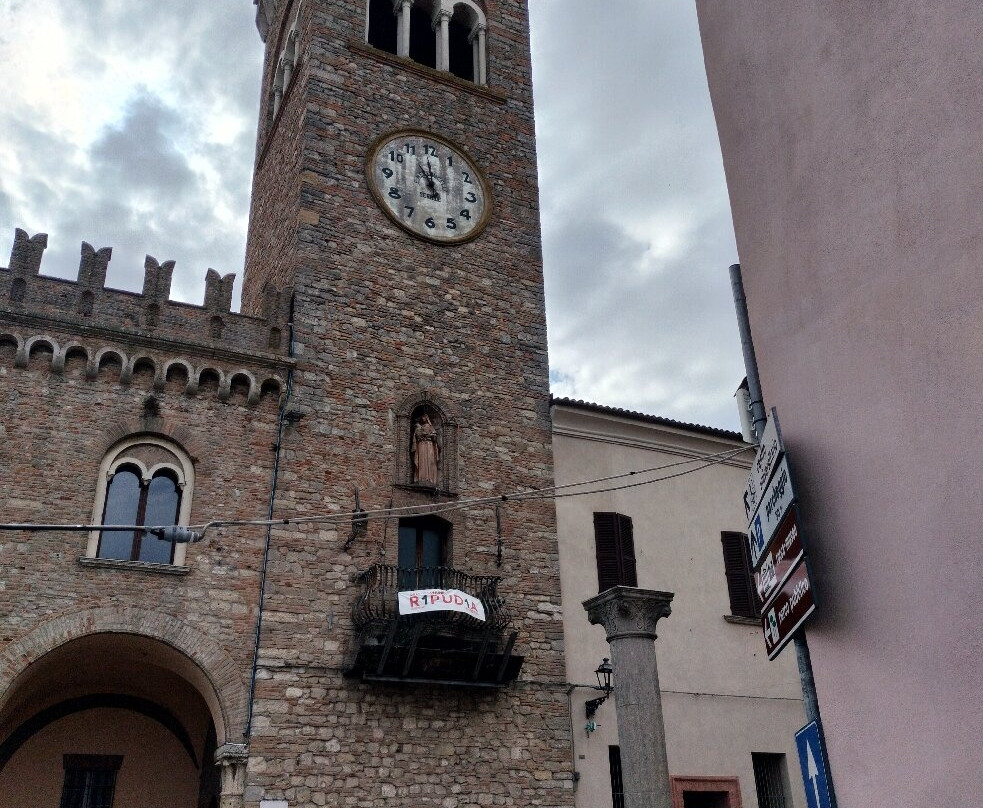 Piazza Della Libertà-贝尔蒂诺罗必去景点