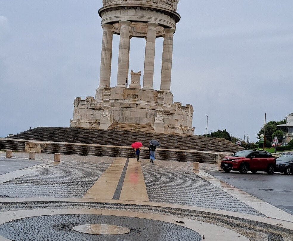 西罗洛酒店主图