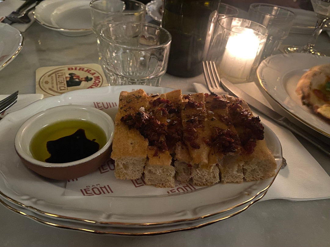 Bar Leoni