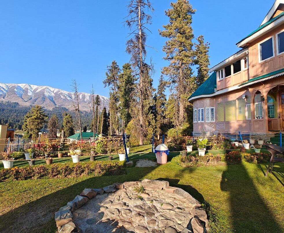 Gulmarg Ski Hill Resort主图