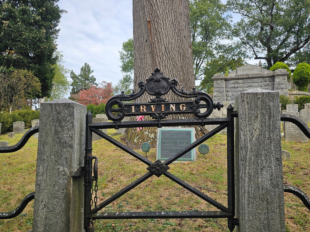 Old Burying Point Cemetery-塞勒姆必去景点