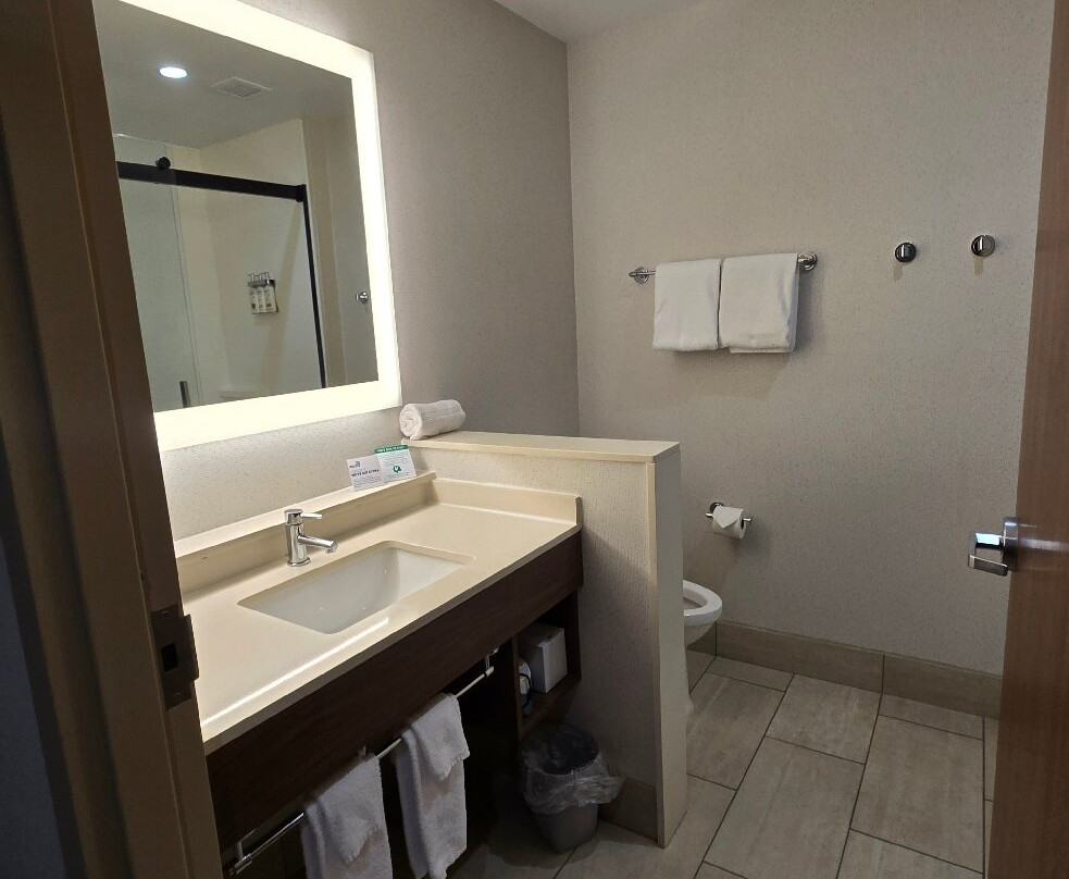 Holiday Inn Express & Suites Commerce By IHG主图