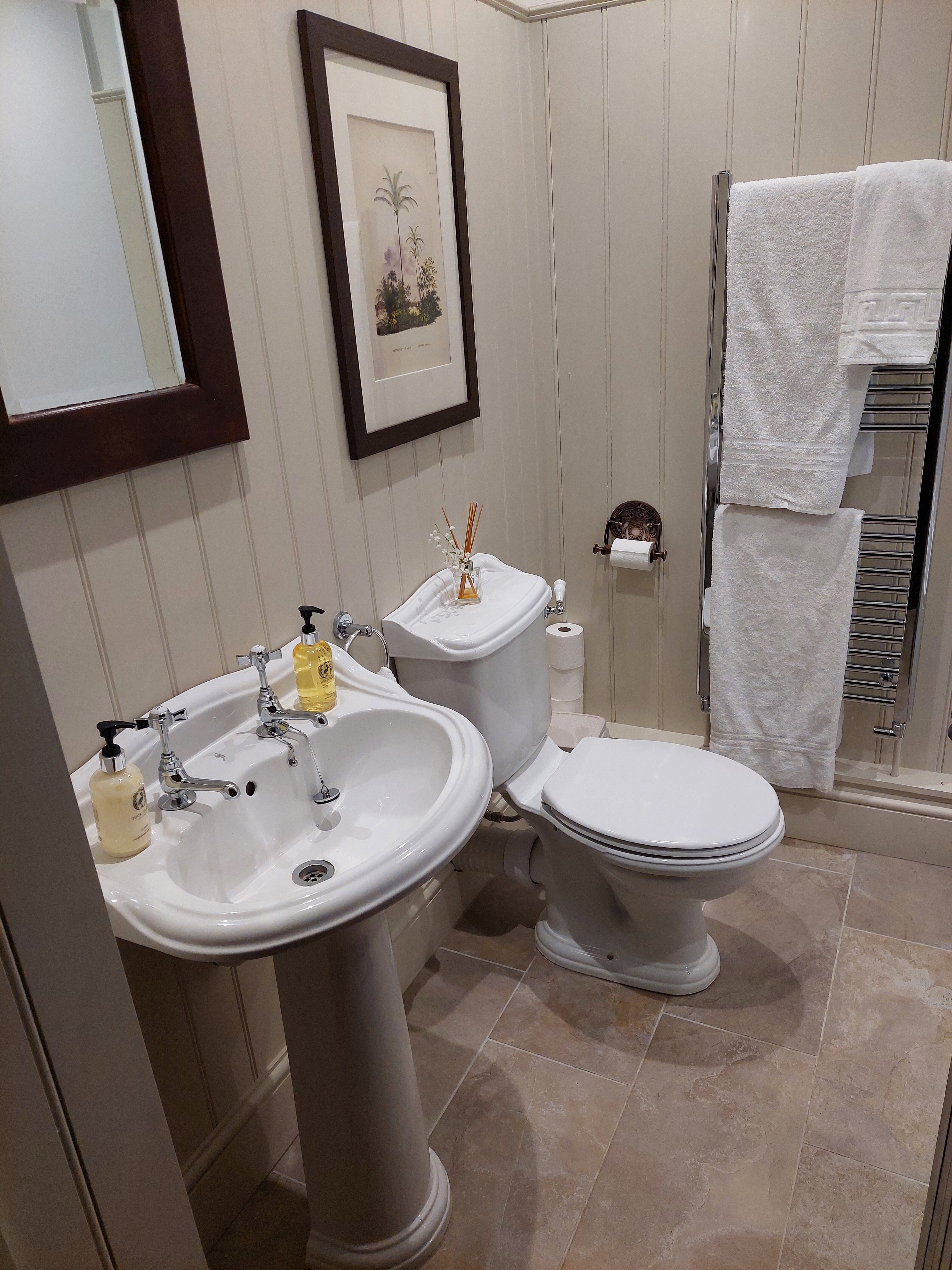 The Woolpack Hotel-浴室