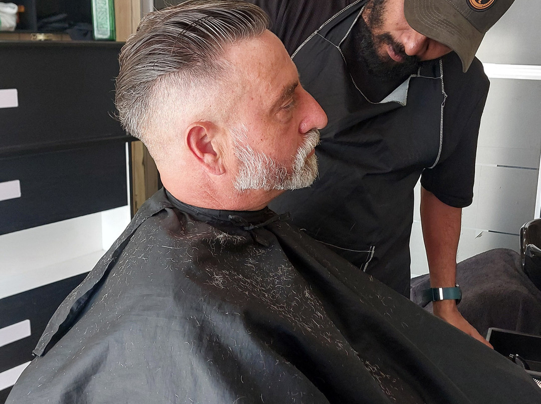 Salon Adora-埃勒必去景点