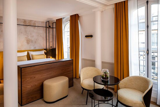 维多利亚宫殿酒店主图