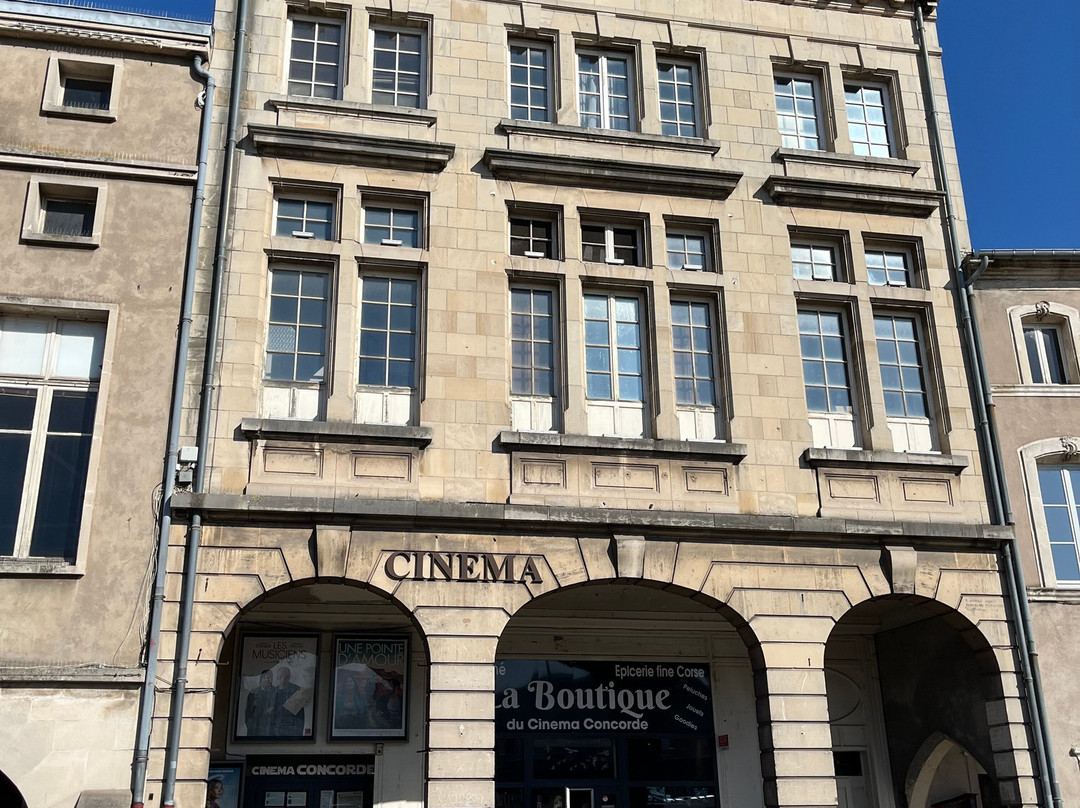 Place Duroc-蓬塔穆松必去景点