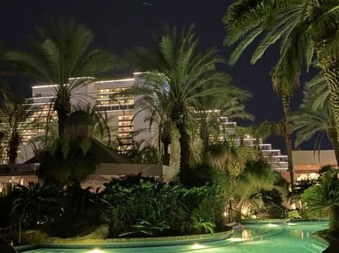 皇家花园伊斯洛特套房酒店