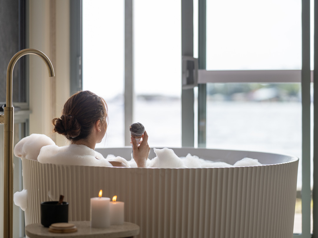 里斯比科夫酒店主图