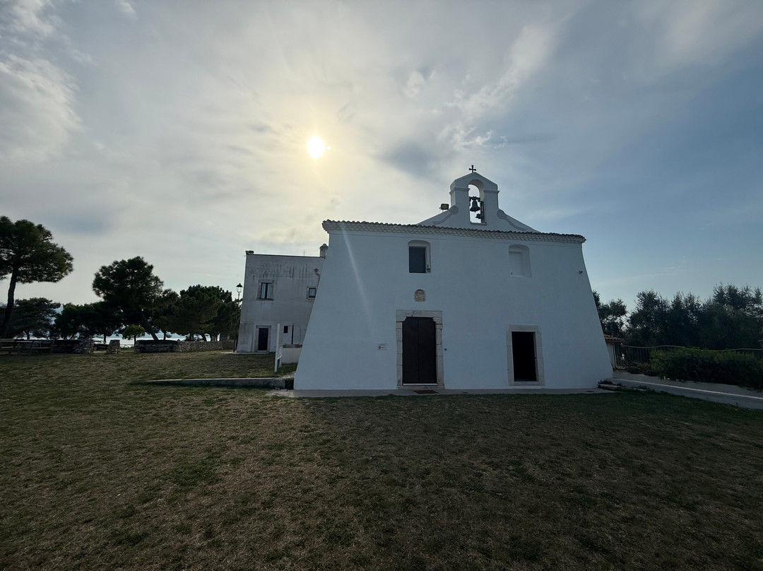 Santuario del Santissimo Crocefisso di Varano-Ischitella必去景点