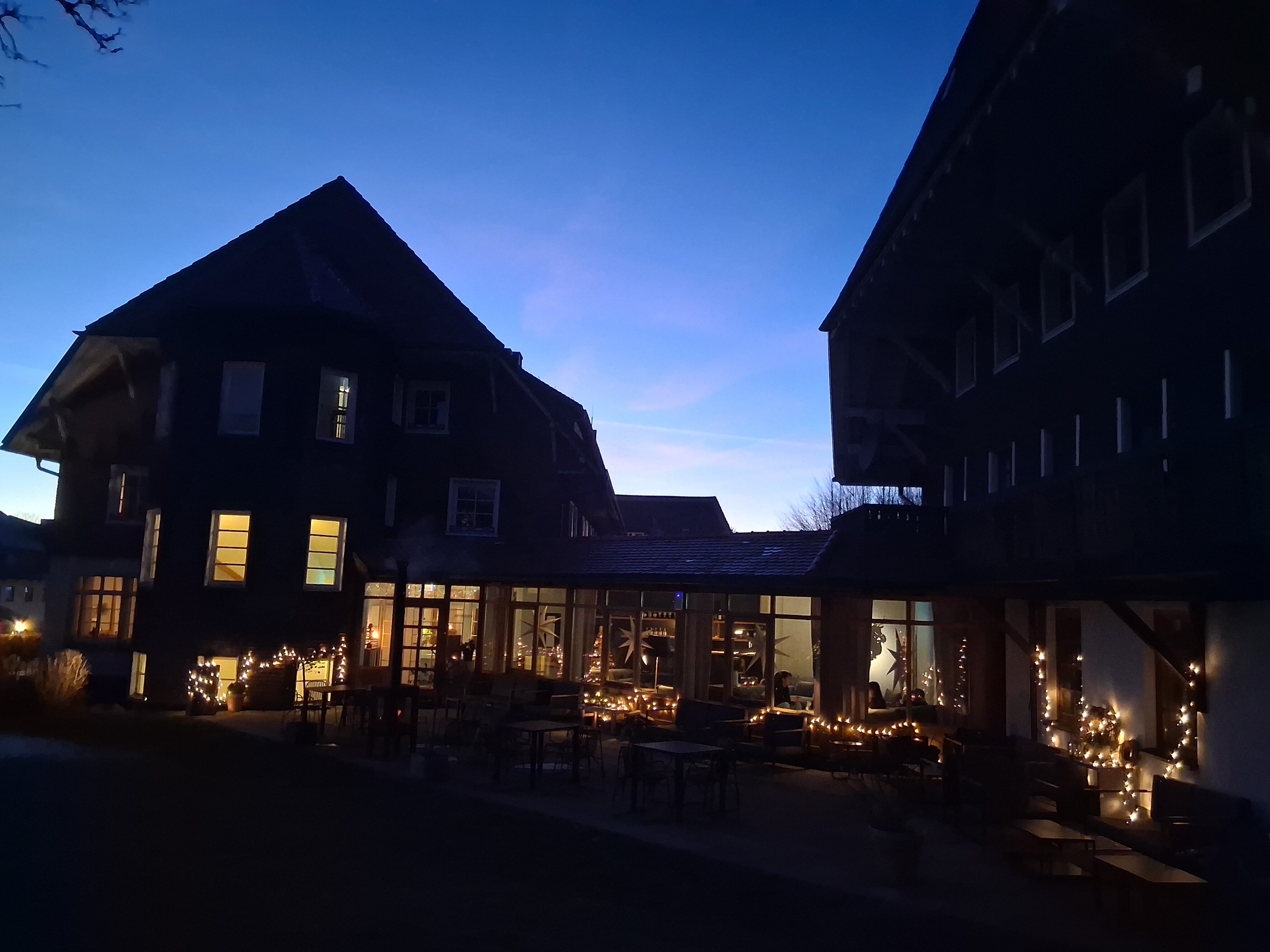 赫斯臣酒店-官方