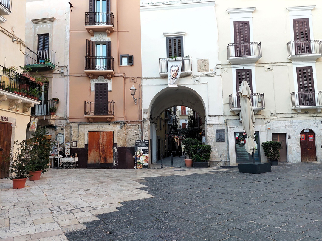 Piazza dell'Odegitria-巴里必去景点