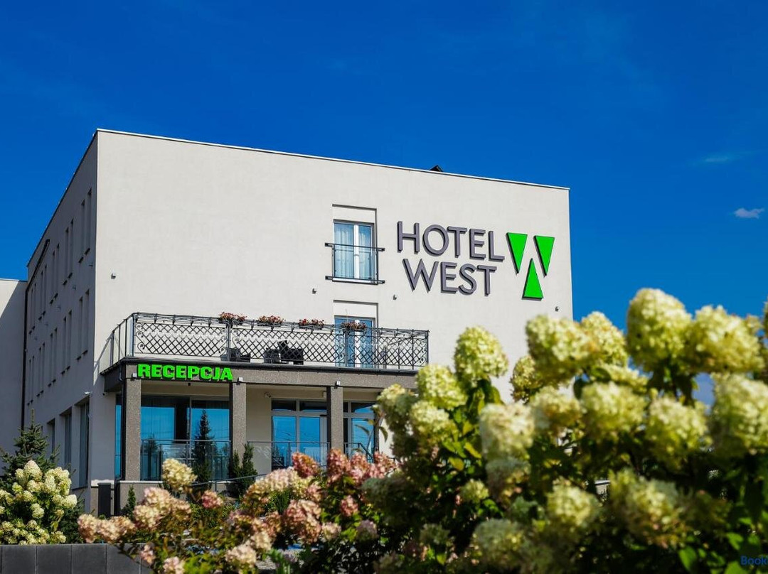 Przezmierowo酒店住宿-Hotel West