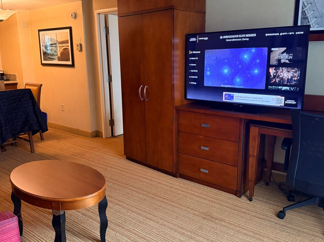 坎顿万怡酒店主图