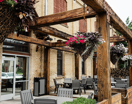 Notch 8 Restaurant & Catering