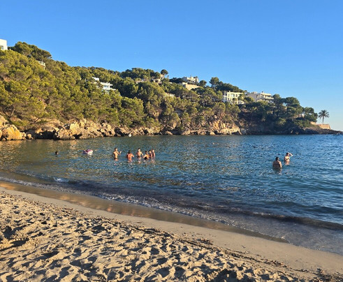 Camp De Mar Beach-Camp De Mar必去景点