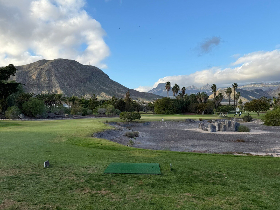 Los Palos Centro de Golf-阿罗纳必去景点