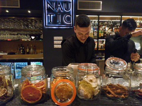 Nautic Cocktail Bar & Restaurant