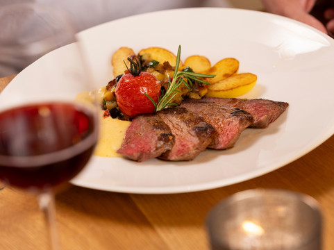 康拉德霍夫酒店主图