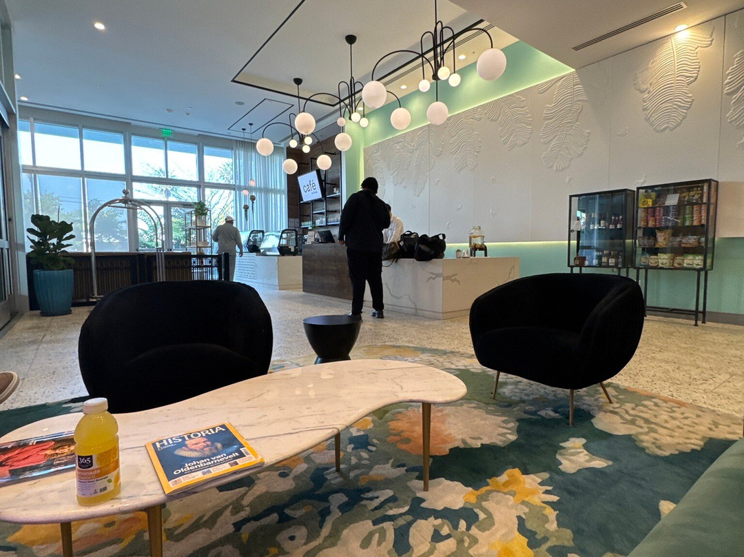 塞雷纳冒险酒店-希尔顿启缤精选酒店主图