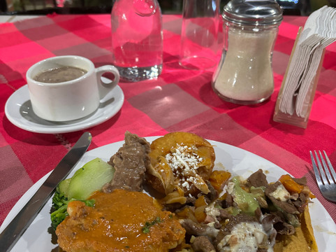 Hotel Don Bruno主图