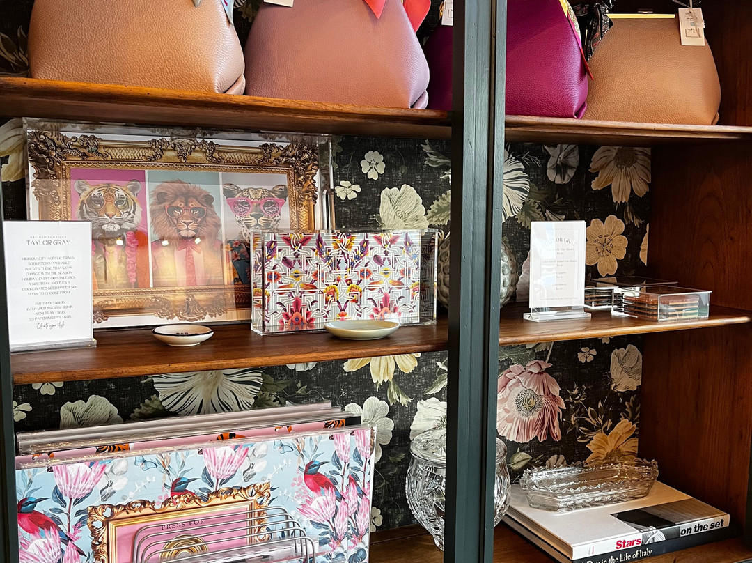 Refined Boutique-Smithville必去景点