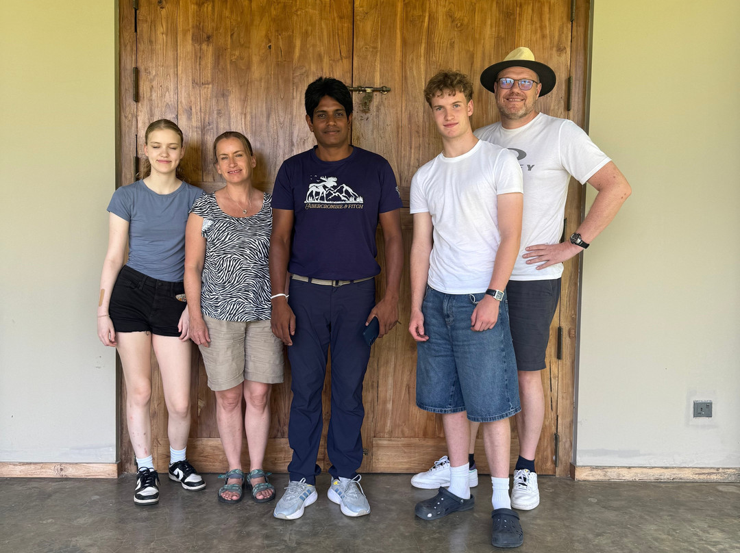 Greenway Tours With Dilip-奴娃拉伊利雅必去景点