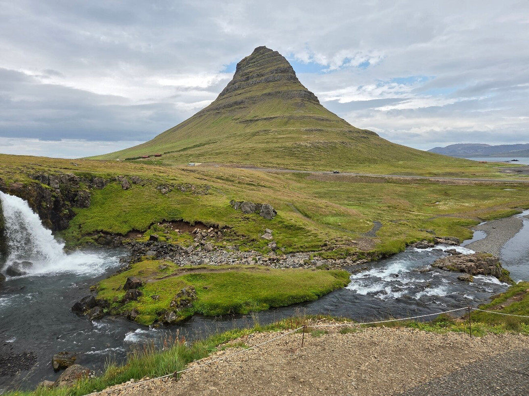 Kirkjufellsfoss-格伦达菲厄泽必去景点