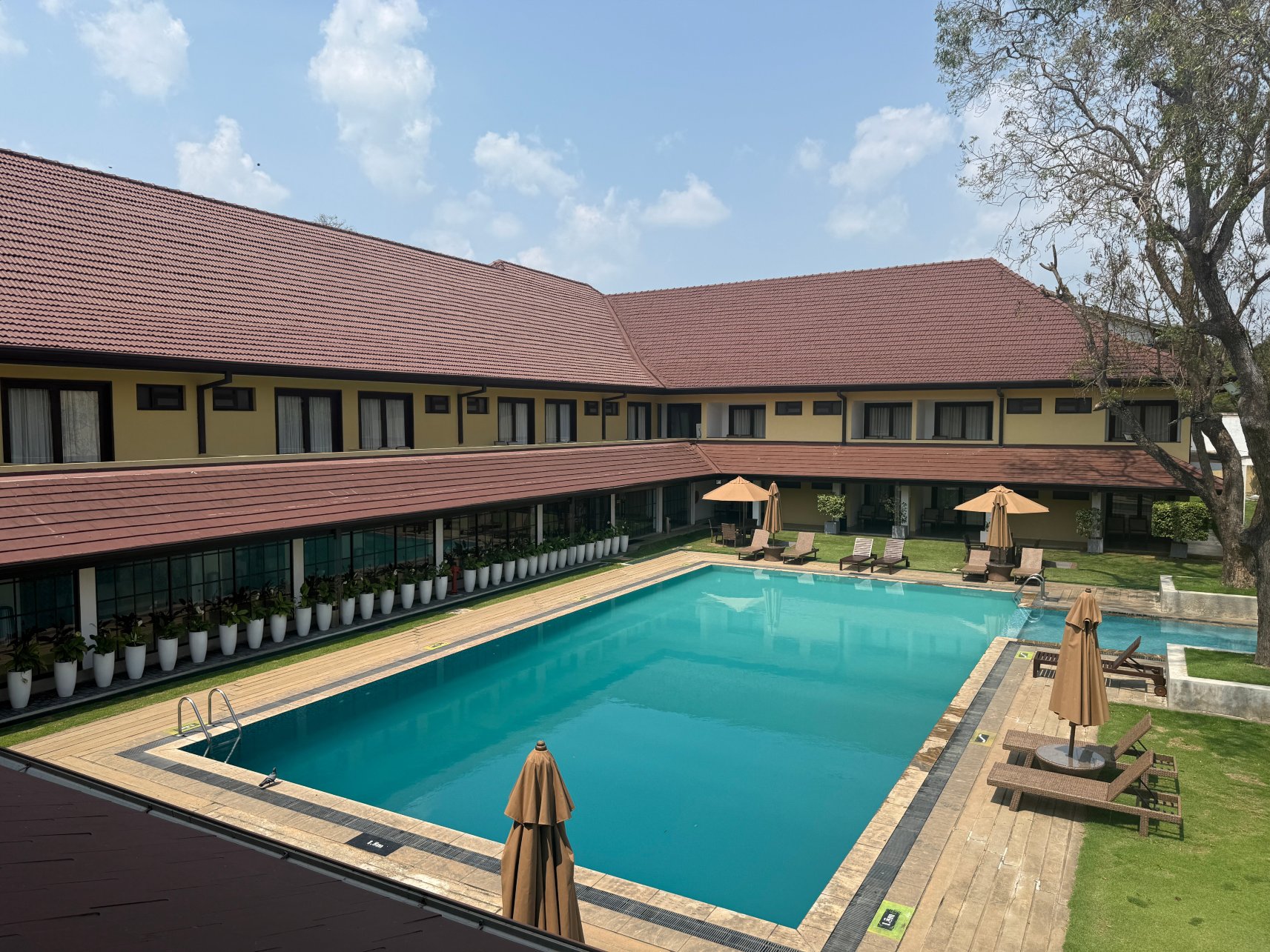 拉加拉塔酒店-官方