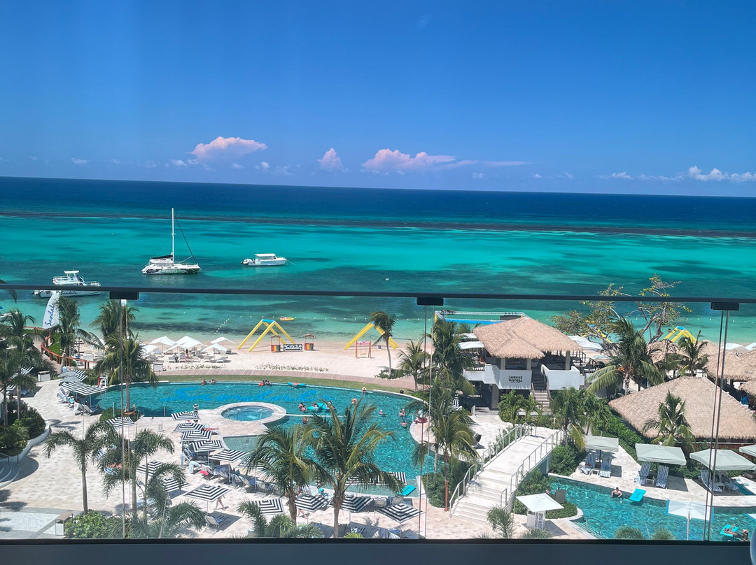 Sandals Dunn's River主图