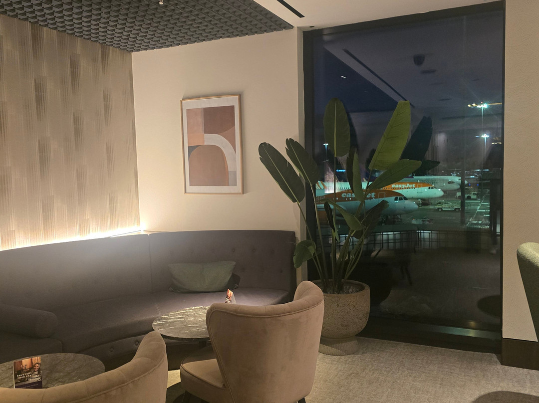 No1 Lounge at Luton Airport-卢顿必去景点