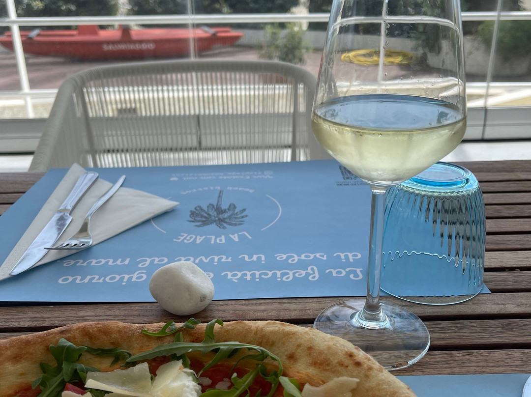 La Plage Beach Bistrot