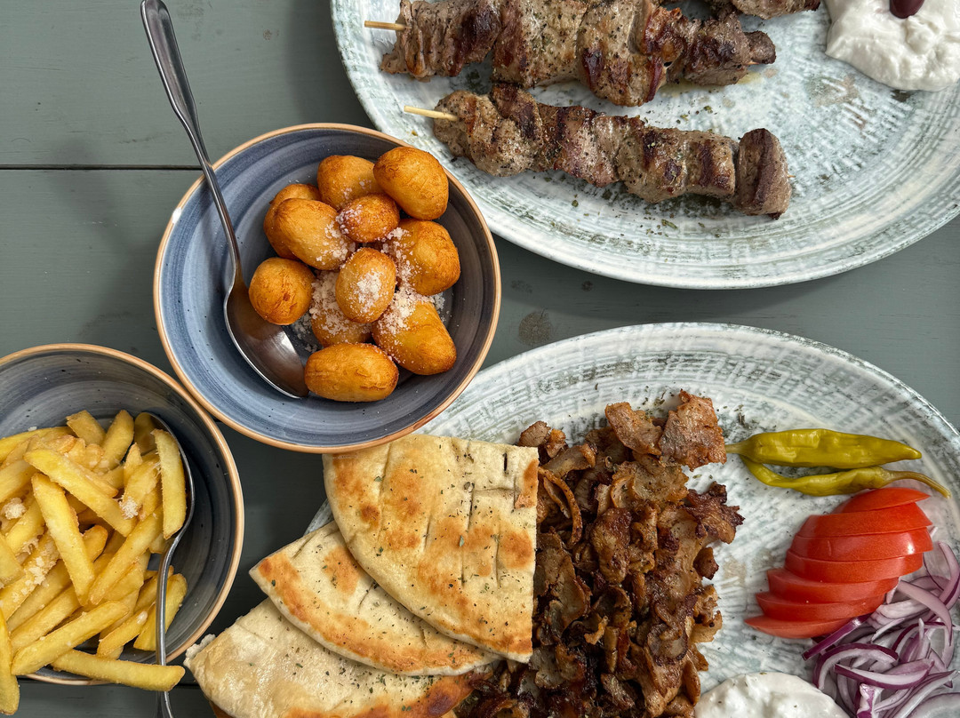 Grekens Taverna & Bar