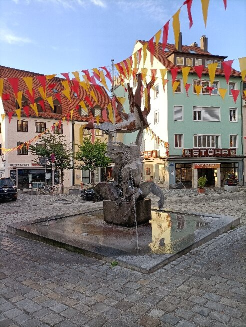 Erostischer Brunnen - Peter R. Müller-考夫博伊伦市必去景点