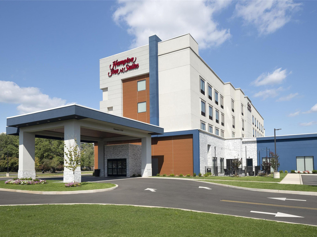 Hampton Inn & Suites 萨默塞特