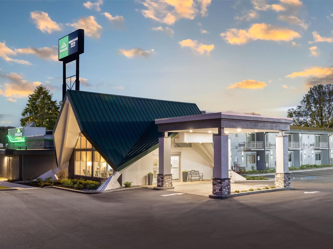 Wingate By Wyndham Geneva At SPIRE Academy