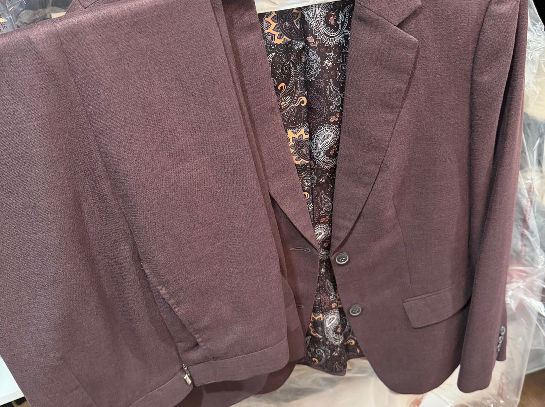 Anthony's Bespoke Tailor-卡伦必去景点