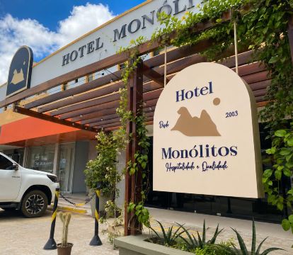 Hotel Monólitos-旅行者