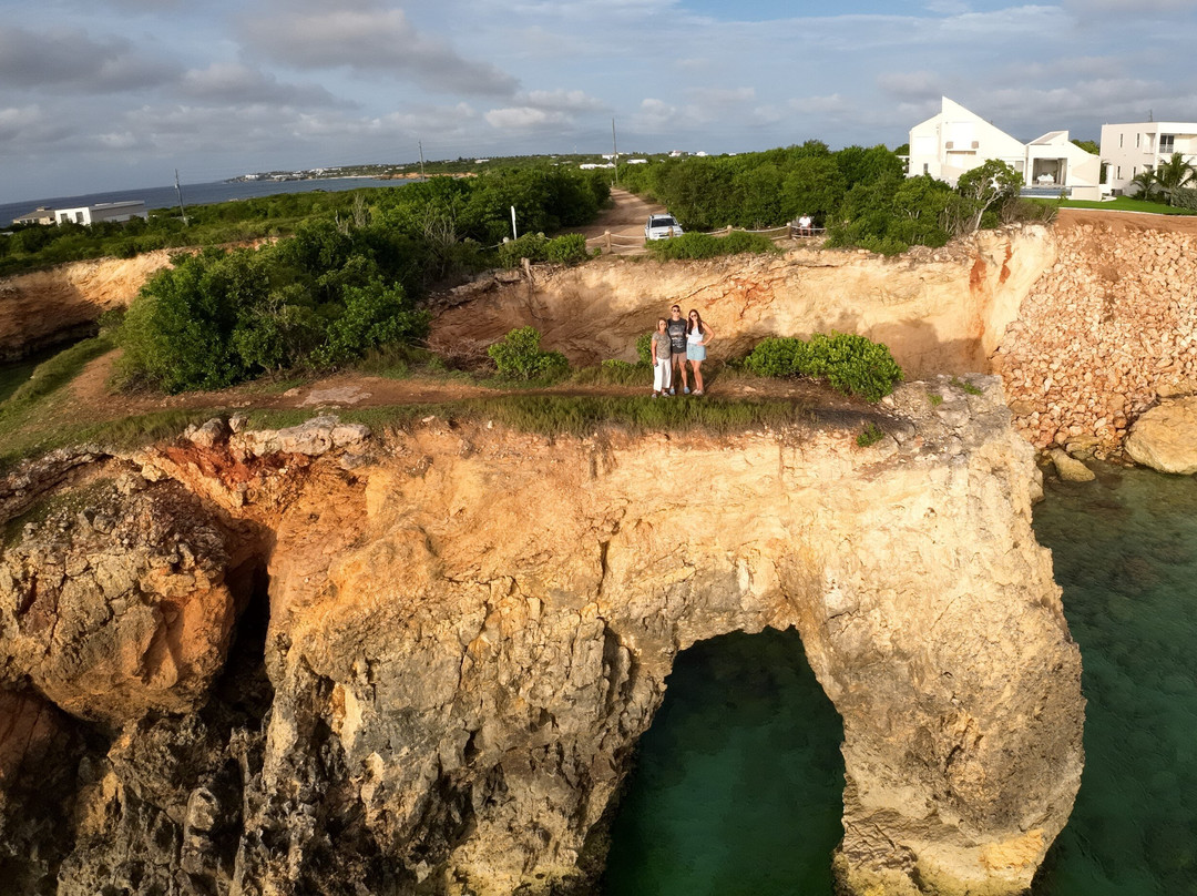 Anguilla Arch-West End Village必去景点