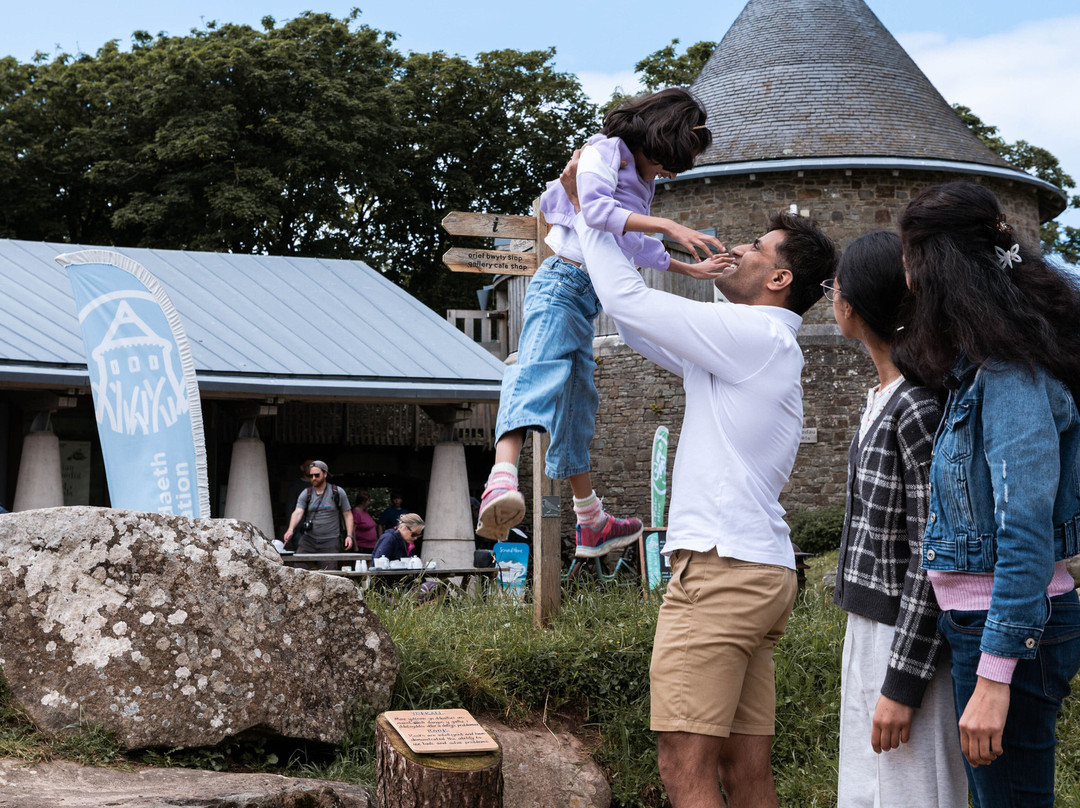 Oriel y Parc Landscape Gallery and Visitor Centre-St. Davids必去景点