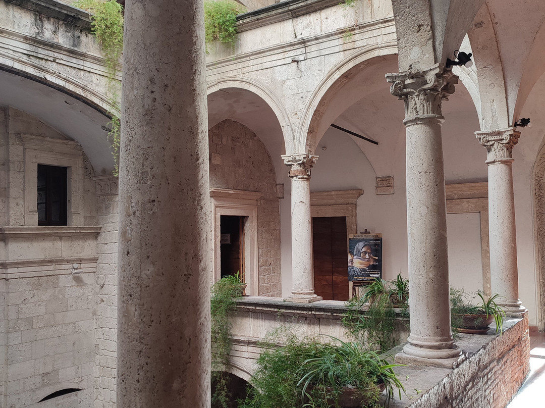 Palazzo dei Capitani del Popolo-阿斯科利皮切诺必去景点