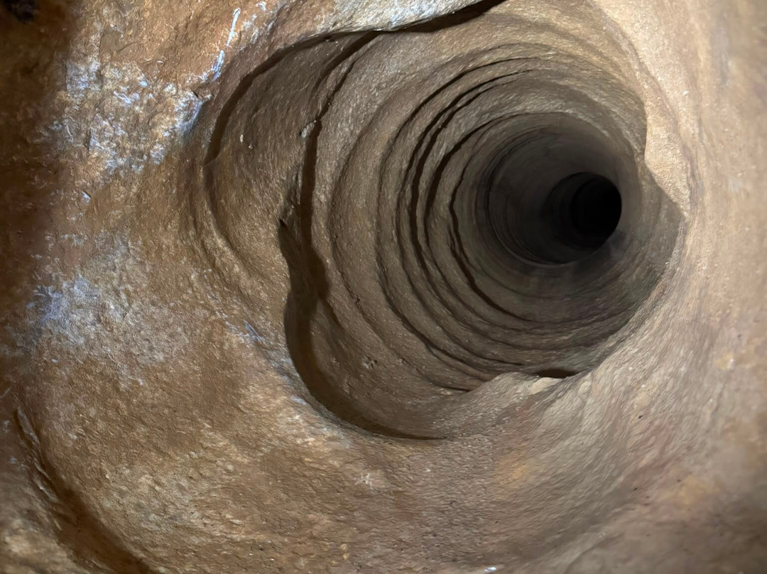 Kristallhöhle Kubach-Weilburg必去景点