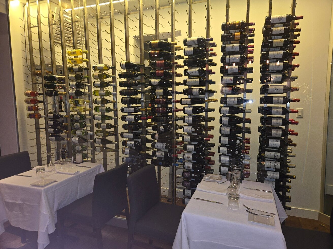 圣皮埃尔湖酒店主图